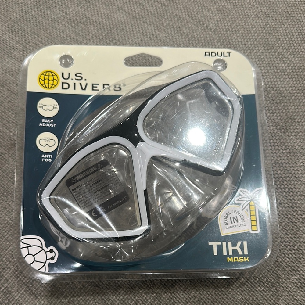 Tiki Mask - Black and White